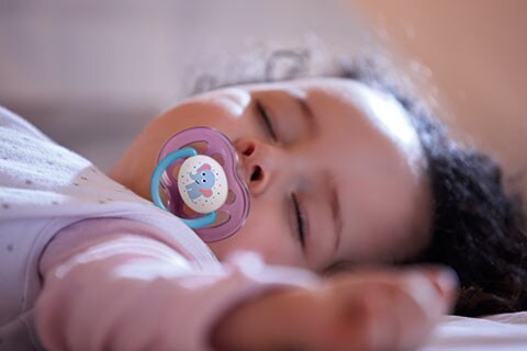 Why it’s healthy to use a pacifier