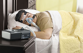 متى ينبغي علي استبدال مكونات جهاز معالجة مشاكل النوم الخاص بي؟